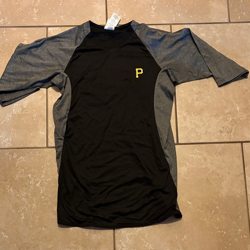 Majestic PIRATES Black & Gray Raglan Shirt with Yellow 'P' Chest Logo